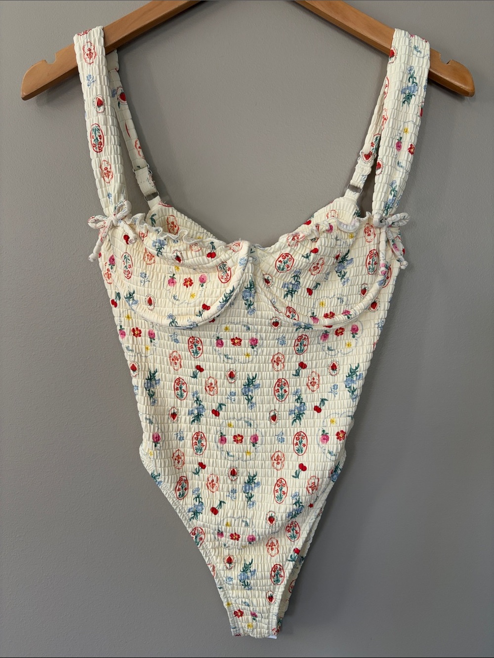 Dippin Daisys Fleur One Piece Swimsuit Sz XS NWT Cottagecore Printemps Print